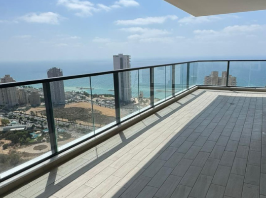 Achat immobilier à Netanya: appartement 5 pièces- PARK HAYAM