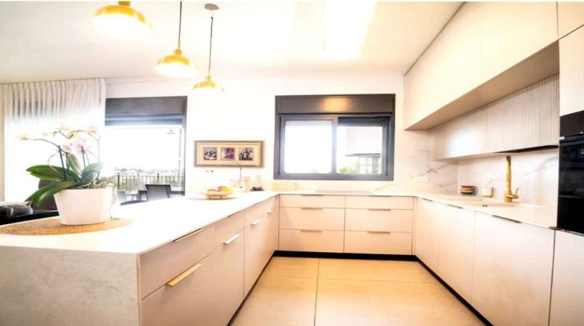 appartement 3 pieces a Kiryat Haleom 9