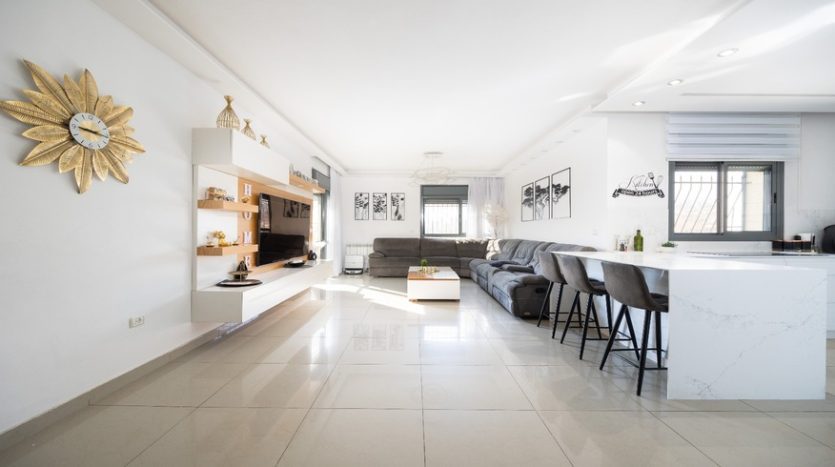 Har Homa Pentthosue 2